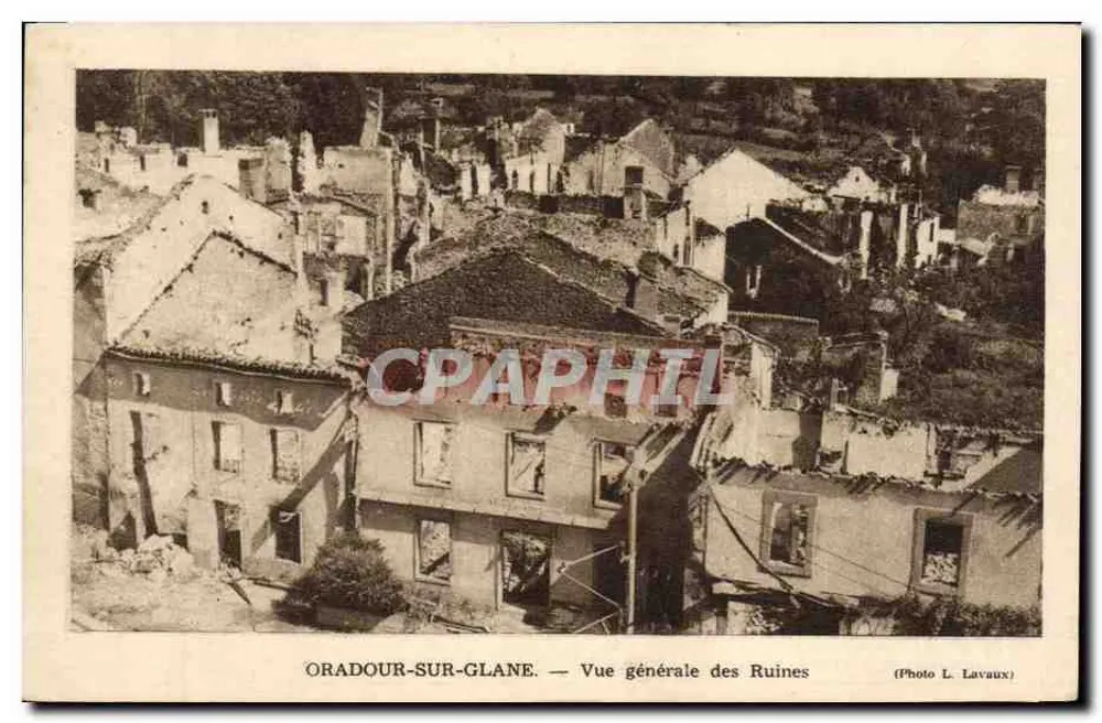 Oradour-sur-Glane — Allgemeiner Blick auf die Ruinen — Foto L. Lavaux - Vorderseite