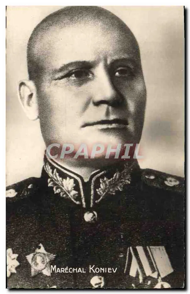 Mariscal Koniev — Comando do primeiro front da Ucrânia — Edições O.P. Photo-Presses-Libération - Frente