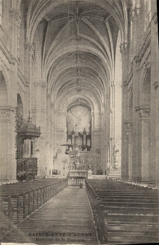 Sainte-Anne-d'Auray — Innenansicht der Basilika — Librairie Pollaude-Renaud - Vorderseite