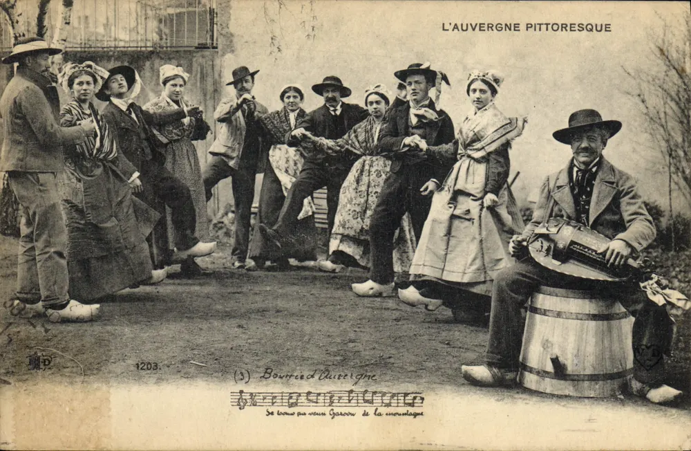 Bourrée da Auvergne — A Auvergne pitoresca — editor P. D. n° 1203 - Frente