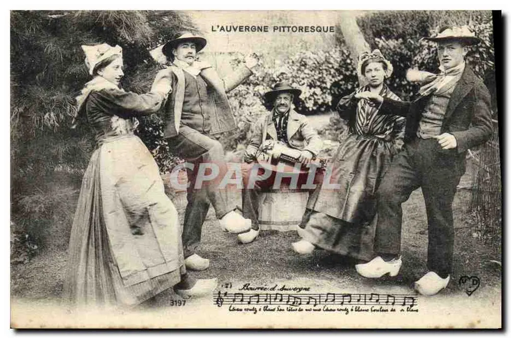 A Auvergne pitoresca — Dançarinos em trajes tradicionais — Editor: Bourree d'Auvergne, n° 3197 - Frente