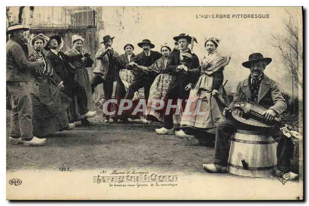 Dança tradicional na Auvergne — A Auvergne pitoresca — editor B. D. n° 1203 - Frente