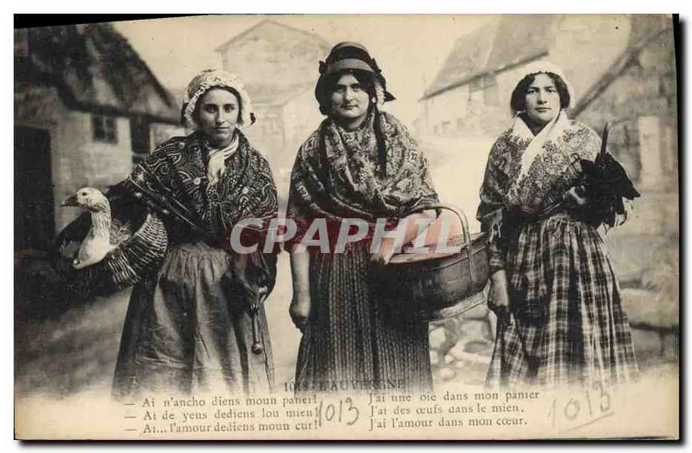 Três mulheres em traje tradicional — Bauvegine — Gountefangeas, photo-édit, Oleriques (P.-de-D.) - Frente