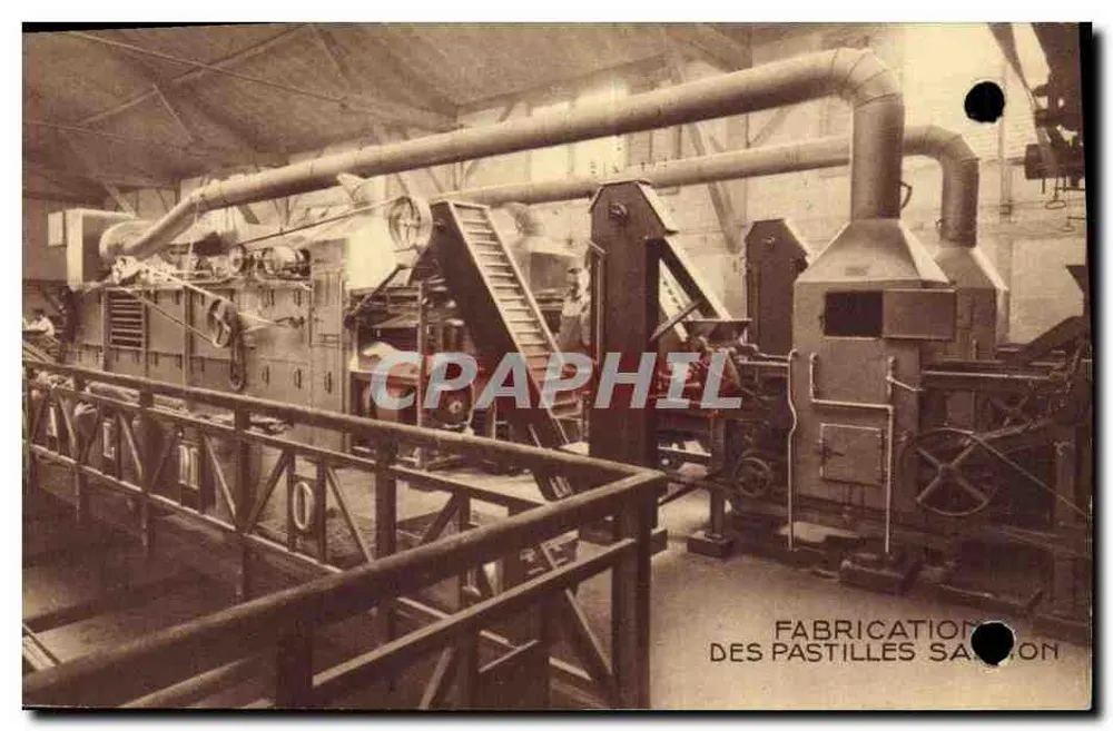 Fabricação das pastilhas Salmon — fábrica industrial - Frente
