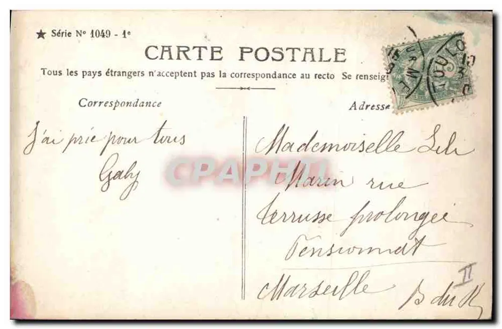 Junge Frau in Hochzeitskleid — Dekoration aus weißen Lilien — Liebert Phot. - Rückseite