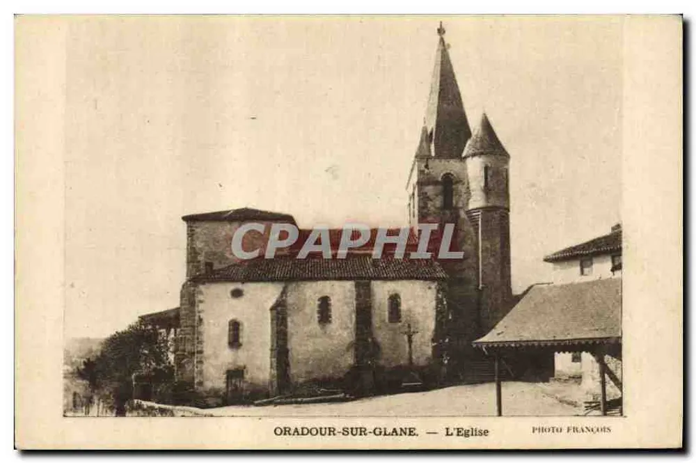 Oradour-sur-Glane — A Igreja — Foto François - Frente
