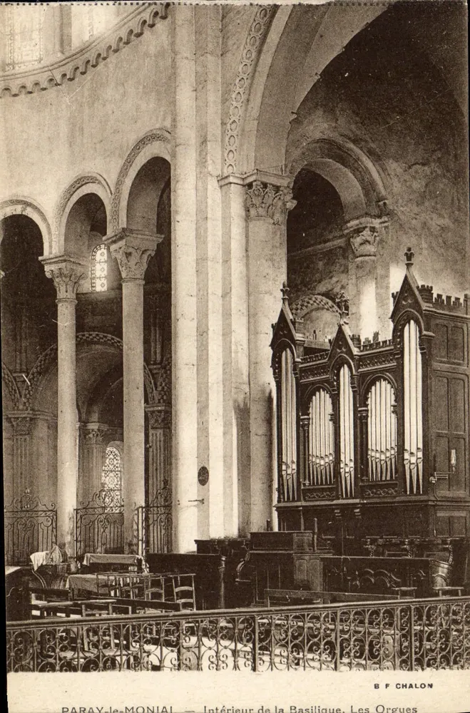 Paray-le-Monial — Innenansicht der Basilika, Die Orgeln — B F CHALON - Vorderseite
