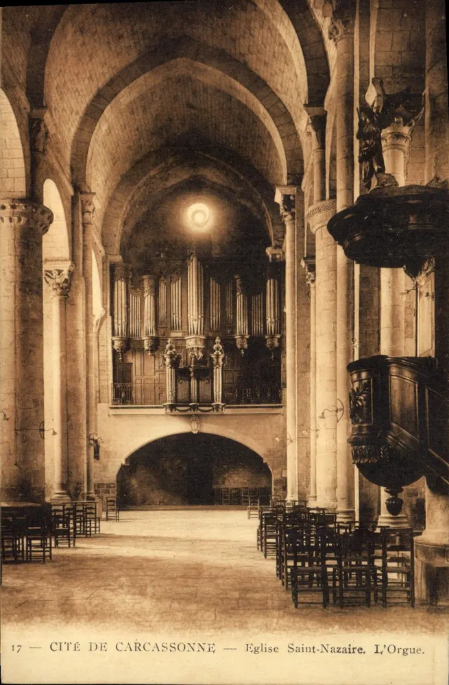 Stadt Carcassonne — Kirche Saint-Nazaire. Das Orgel. - Vorderseite