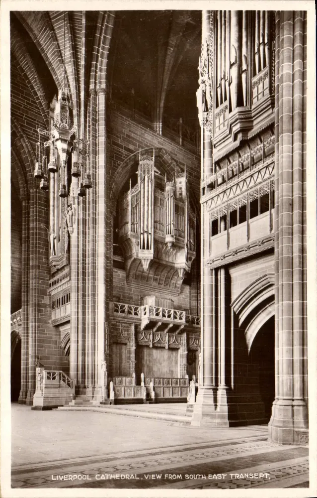 Liverpool Cathedral — Ansicht vom südöstlichen Querhaus — Valentine's Post Card - Vorderseite