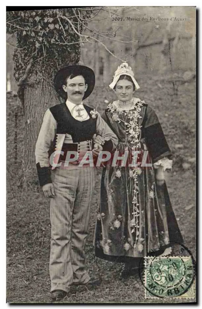 Casal vestido com trajes folclóricos — Acray (Ardèche) — Impressora de Théodore Béchard, n° 2007 - Frente