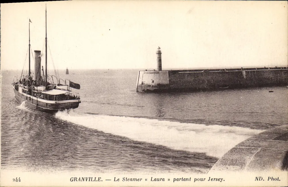 Granville — Der Steamer « Laura », abfahrend nach Jersey — ND. Foto n°244 - Vorderseite