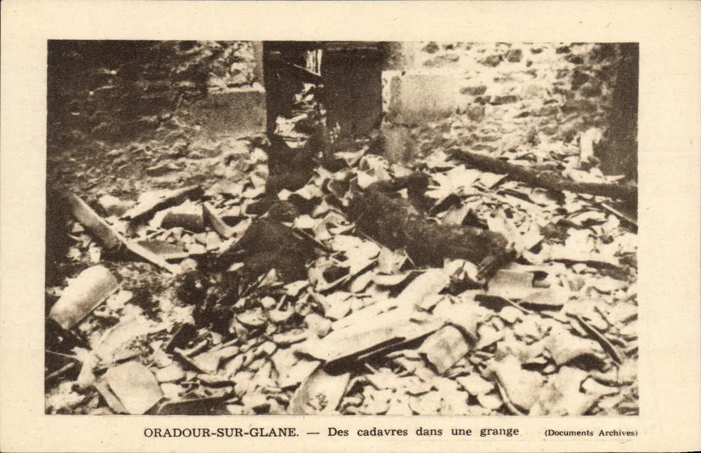 Oradour-sur-Glane — Leichen in einer Scheune — Documents Archives - Vorderseite