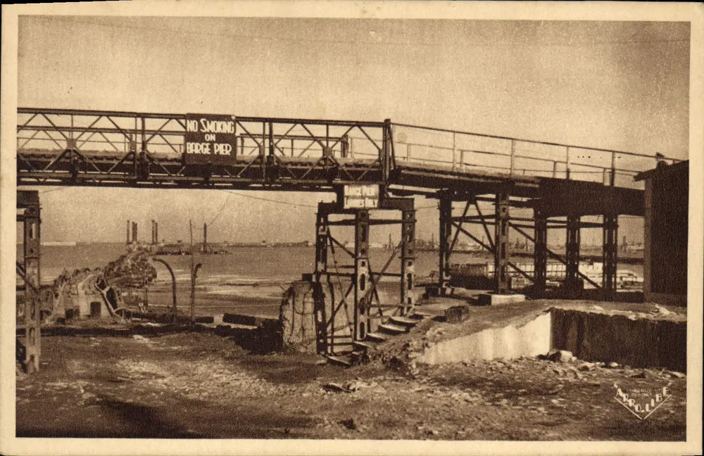 Arromanches-les-Bains — Die Brücke von Arromanches und die 'Petite Cale' — Photo Edition Chevrot (Calvados) - Vorderseite