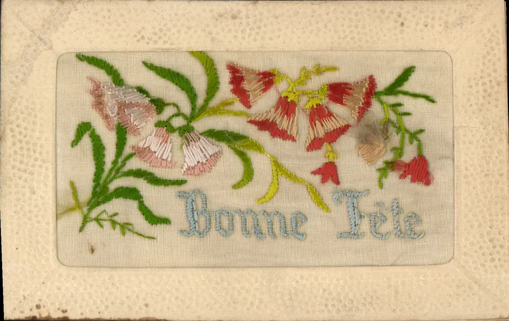 Flores bordadas — Boa Festa — Carta postal francesa, Marca A. O. - Frente
