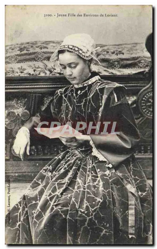 Jovem Menina dos Arredores de Lorient — H. Laurent, Paris - Frente