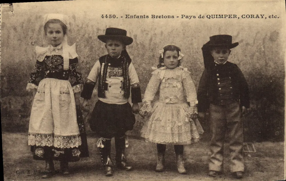 Crianças Bretãs - Pays de QUIMPER, CORAY, etc. — Coleção B. Hénon, n° 4450 - Frente