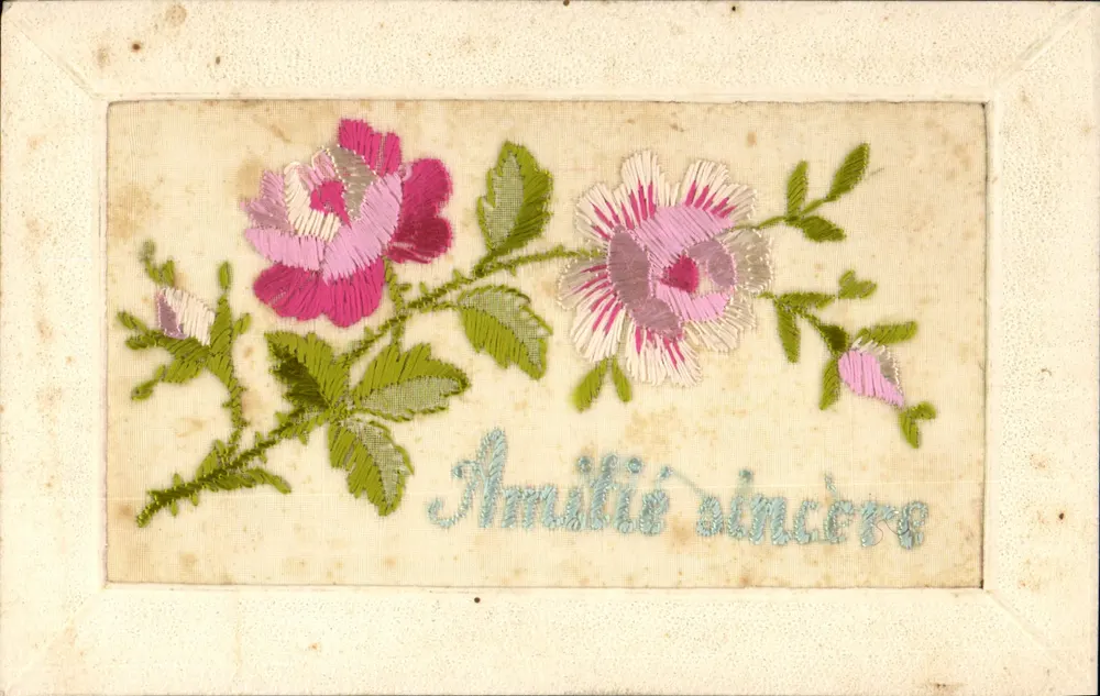 Flores bordadas — Amizade sincera — bilhete postal antigo - Frente