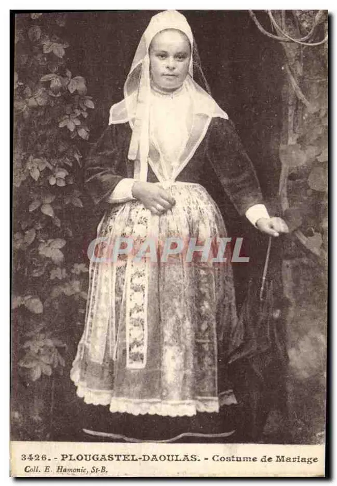 Plougastral-Daoulas — Traje de Casamento — Coll. E. Hamonic, St-B. - Frente