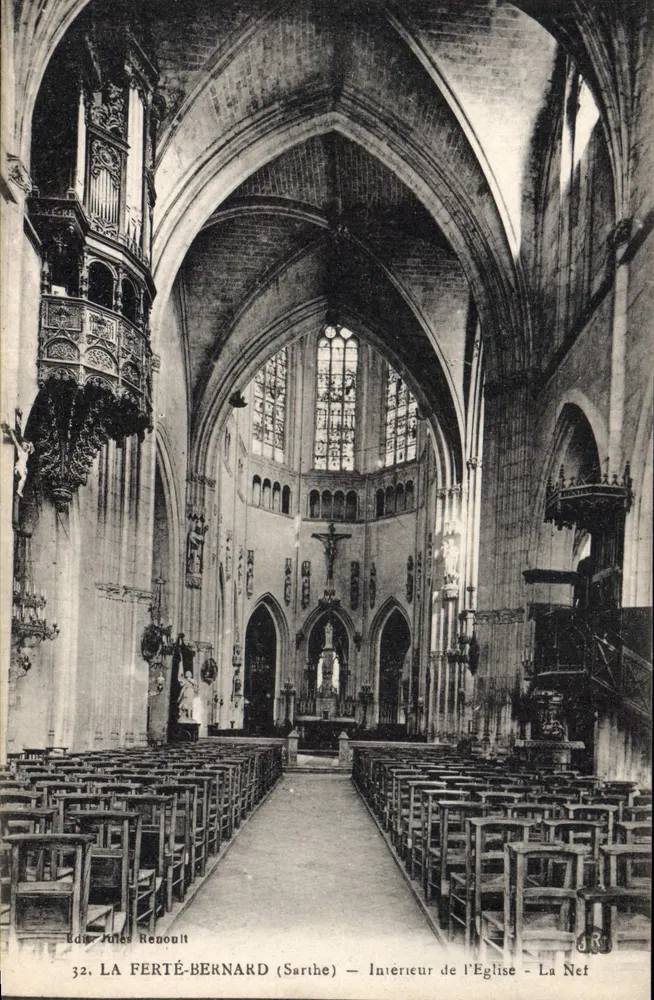La Ferté-Bernard (Sarthe) — Innere der Kirche - Die Kirchenschiff — Verlag Jules Renouit, Nr. 32 - Vorderseite