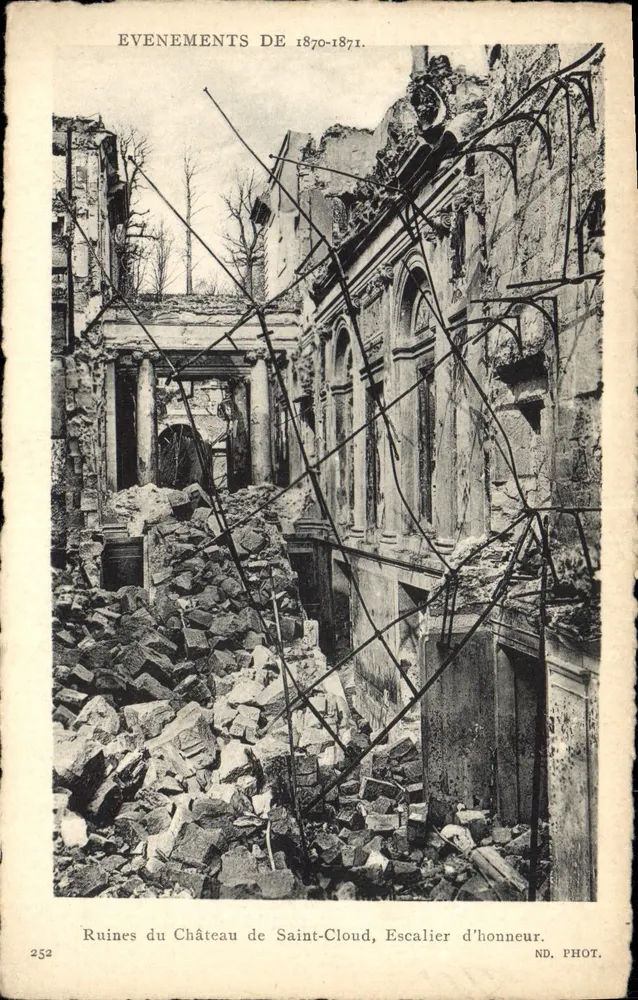 Ruinen des Schlosses Saint-Cloud, Ehrenstiege — Ereignisse von 1870-1871 — ND. Foto n° 252 - Vorderseite