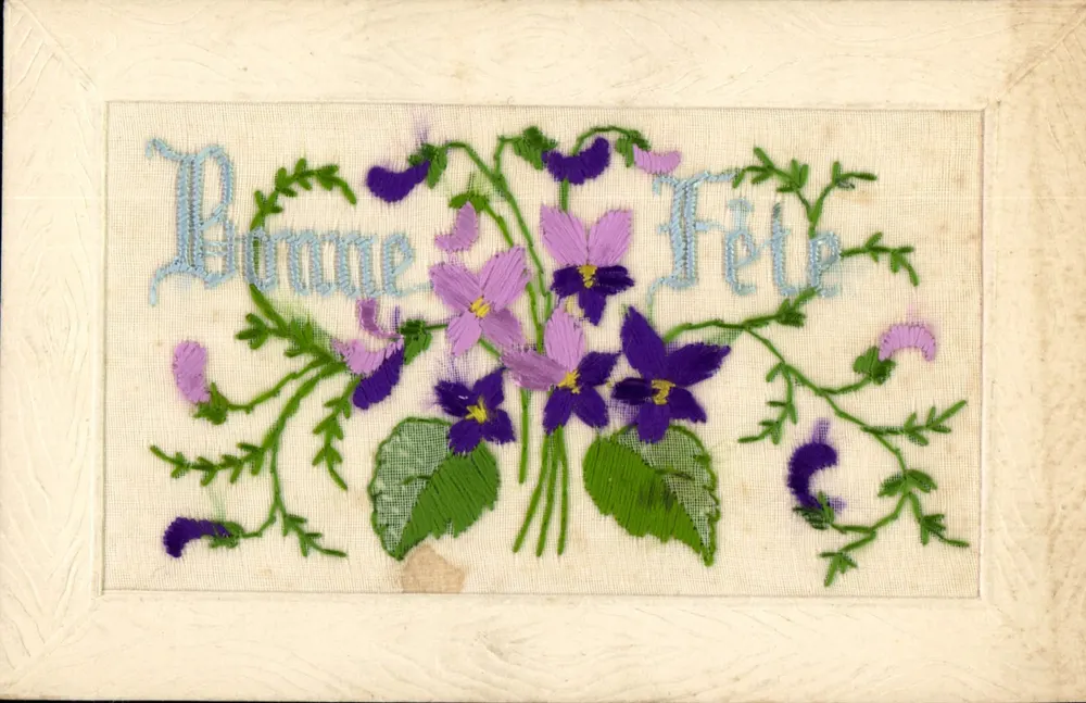 Fiori di viola — Buon compleanno — cartolina ricamata - Recto