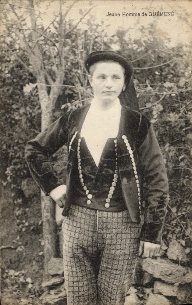 Jonge Man uit GUÉMENÉ — traditioneel kledingstuk — uitgever Gault & Cie, n° 347 - Voorkant