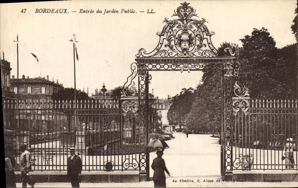 Bordeaux — Entrada do Jardim Público — LL. — Ao Khédive, 2, Avenues de Tourny - Frente