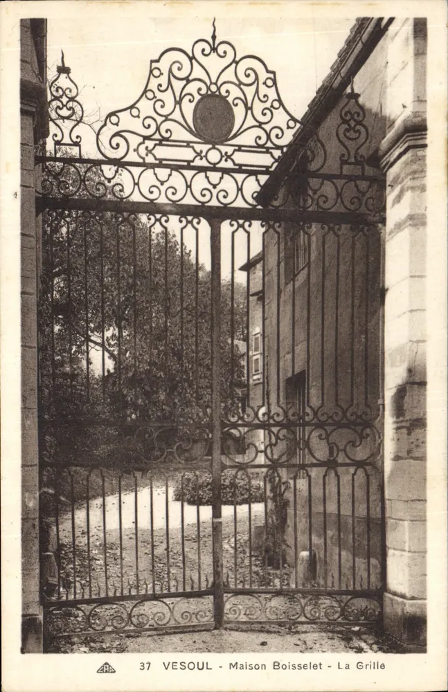 Vesoul - Casa Boisselet - A Grade - Frente