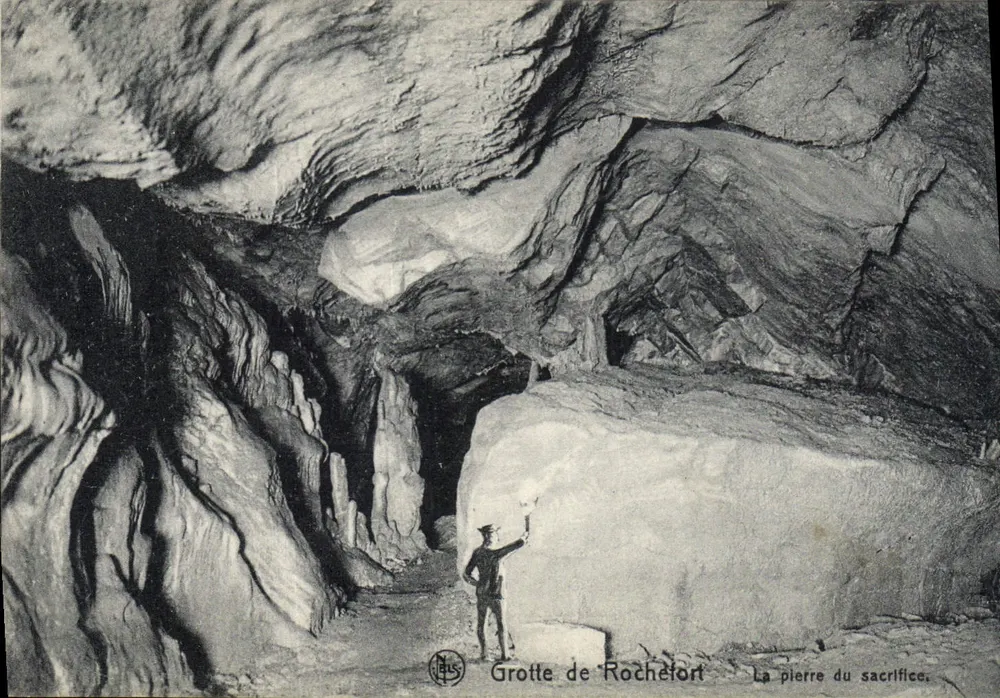 Grotte de Rochefort — Die Stein des Opfers — Ed. Neils, Nr. 38 - Vorderseite