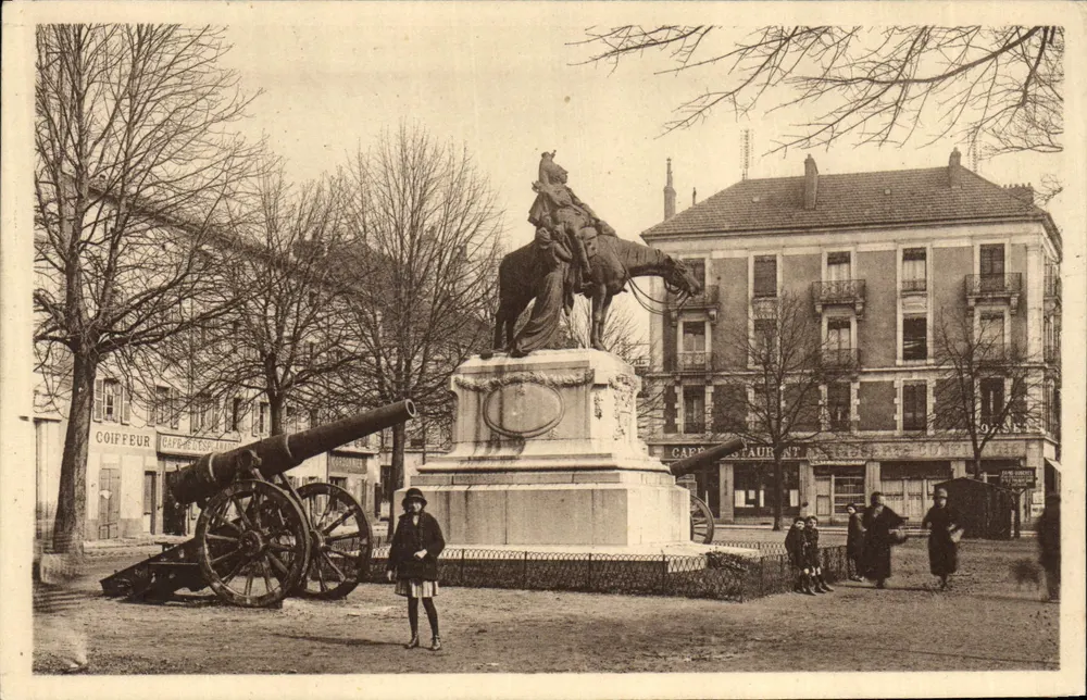 Chalon-sur-Saône — Monument de la Défense — Werk von Moreau-Vauthier - Vorderseite