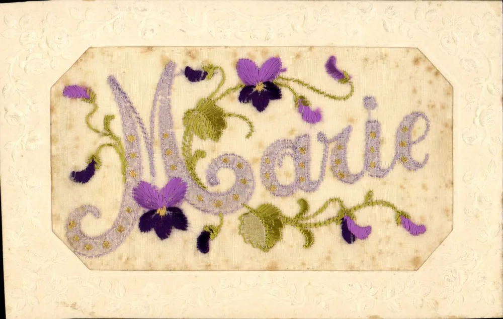 Marie — gestickte Ansichtskarte mit Violets — unbekannter Verlag - Vorderseite