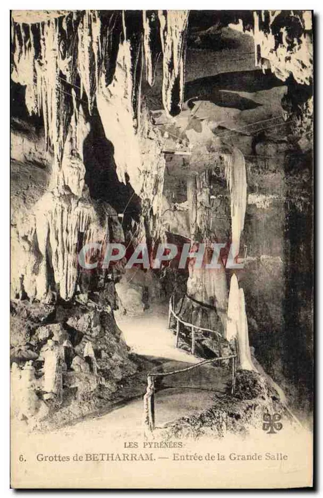 Grotten von BETHARRAM — Eingang zur Großen Halle — Die Pyrenäen - Vorderseite