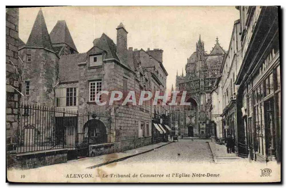 Alençon — Das Handelsgericht und die Kirche Notre-Dame — IND Phot. - Vorderseite
