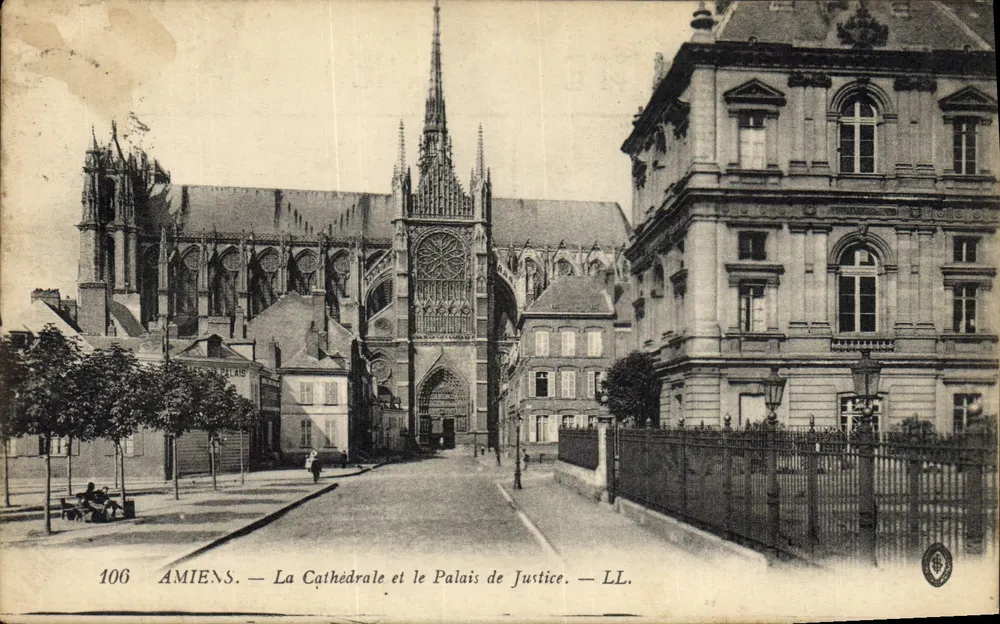 Amiens — Die Kathedrale und das Palais de Justice — LL. — Nr. 106 - Vorderseite