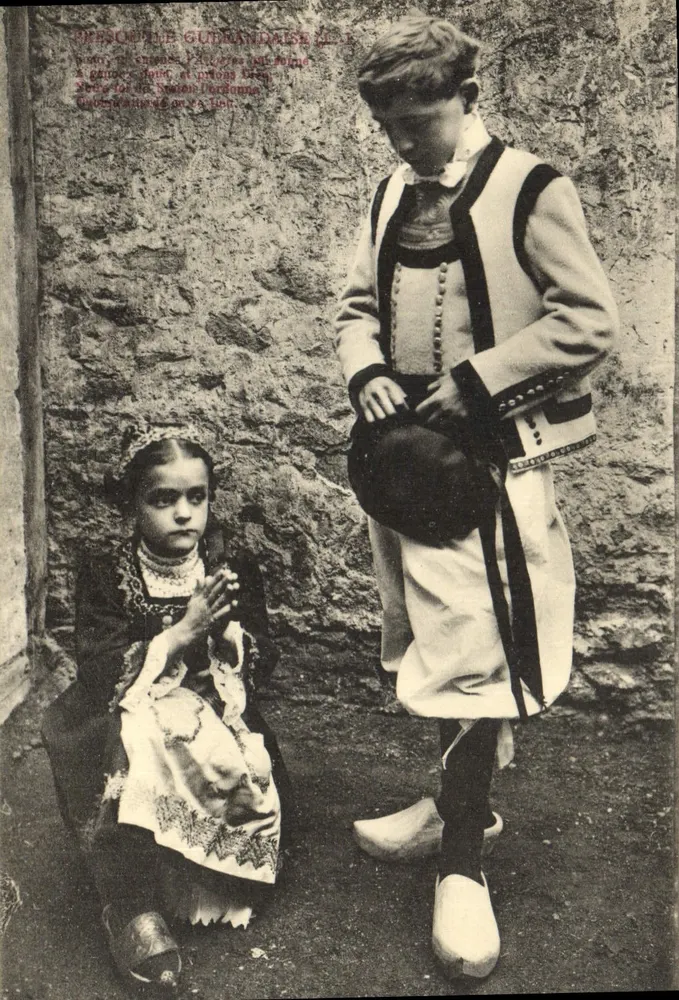 Enfants guérandais en costume traditionnel — Éditeur : , n° 11 - Recto