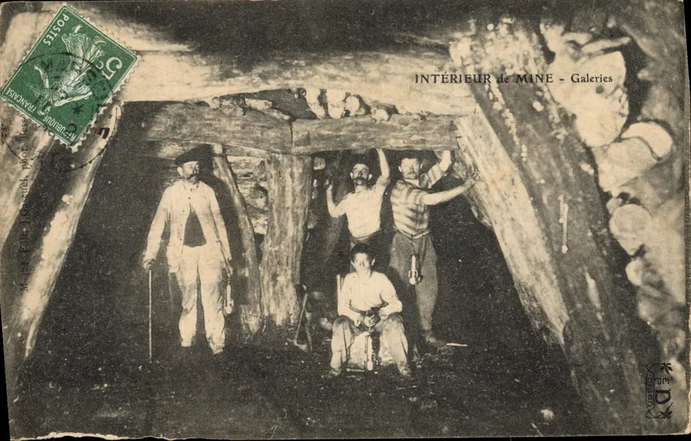 Interior de mina - Galerias — Arberdoune, fot. Gastrel - Frente