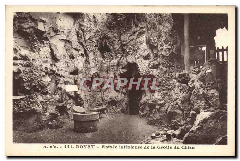 ROYAT - Innere Eingang der Hunde-Höhle — J. Goulteljanges, éd. Ollierques (P.-de-D.) - Vorderseite
