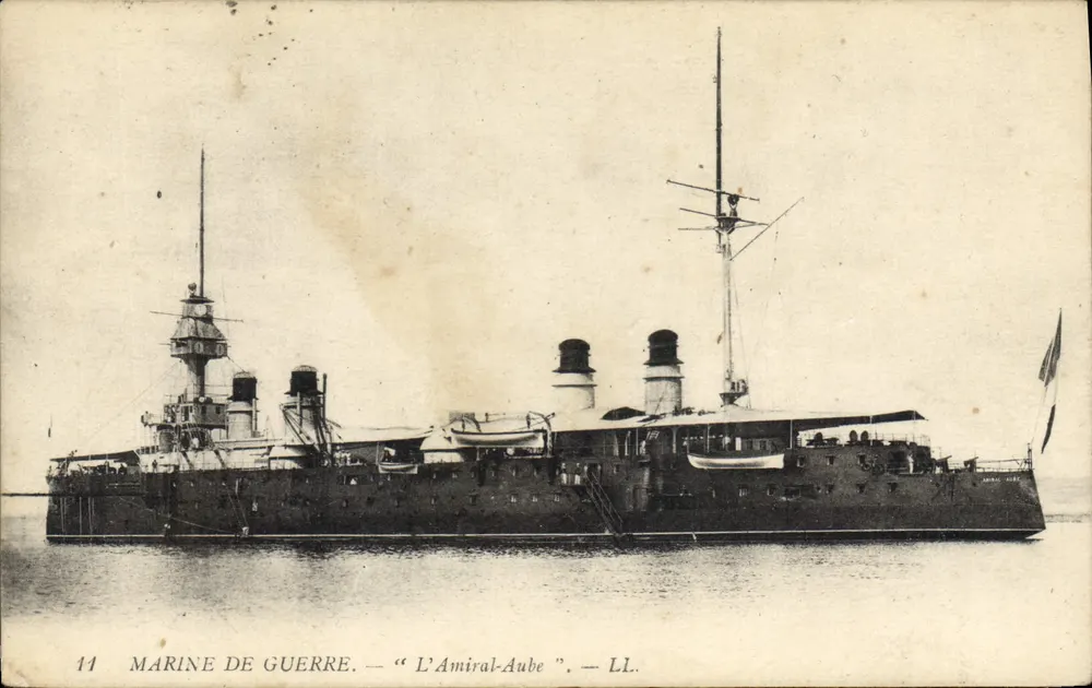 Marinha de guerra — O Almirante-Aube — LL. - Frente