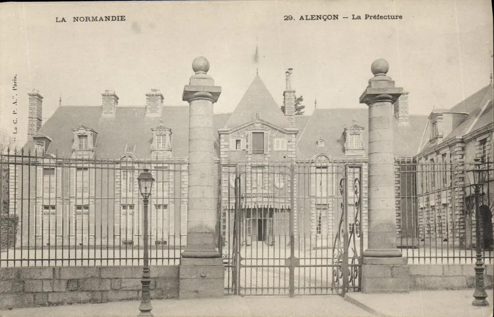 Alençon — A Prefeitura — A C.P.A. Paris - Frente