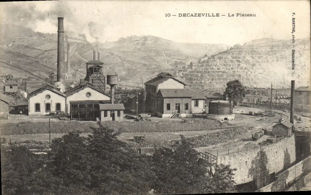 Decazeville — O Plateau — F. Barthé, foto — Decazeville - Frente
