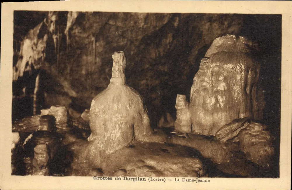 Grutas de Dargillan (Lozère) — A Senhora Jeanne - Frente