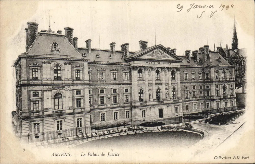 AMIENS — O Palácio de Justiça — Coleções ND Phot - Frente