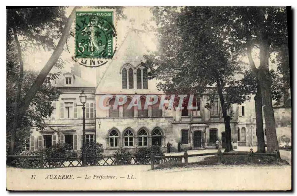 Auxerre — A Prefeitura — LL. - Frente