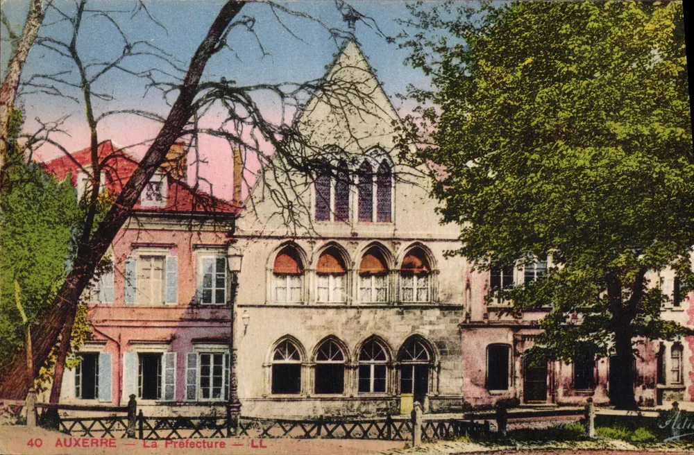 Auxerre — A Prefeitura — LL - Frente