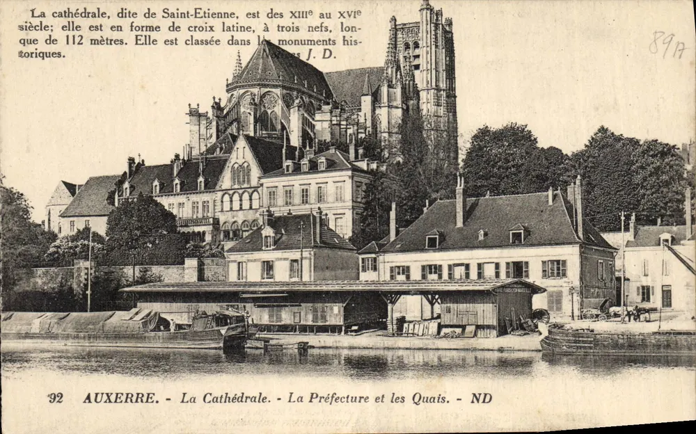 Auxerre - Die Kathedrale, Das Präfekturamt und die Quais — ND - Vorderseite