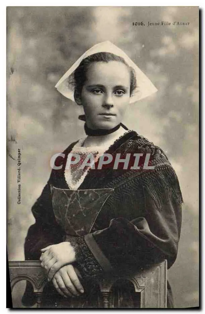 Jovem Menina de Auray — Coleção Villiard, Quimper — n° 1016 - Frente