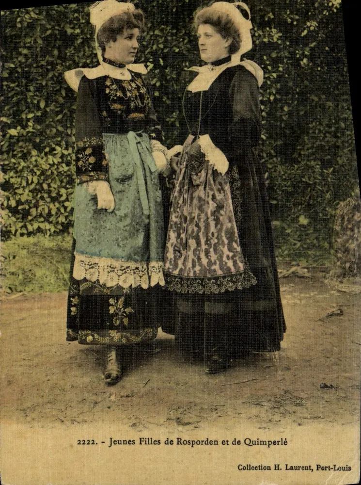 Junge Mädchen aus Rosporden und Quimperlé — Sammlung H. Laurent, Port-Louis — n° 2222 - Vorderseite