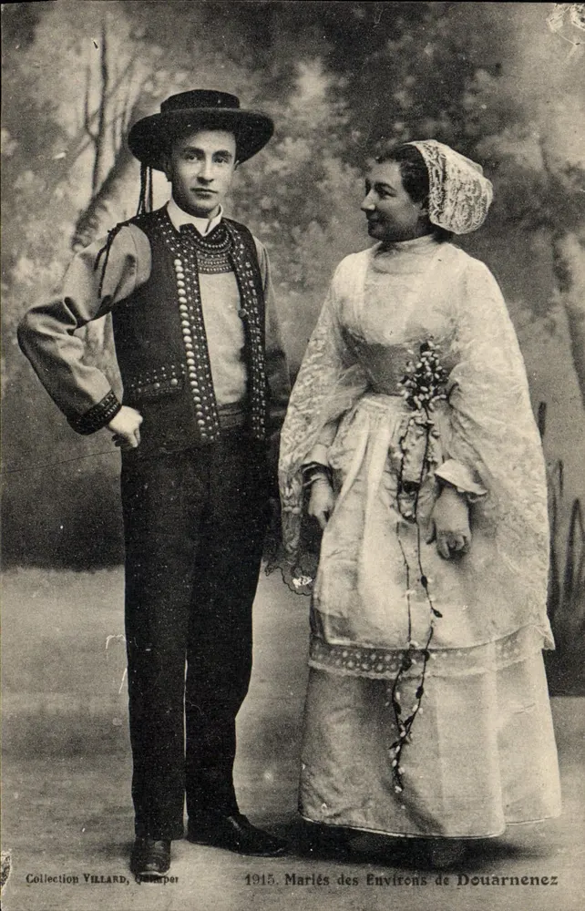 Casados dos Arredores de Douarnenez — 1915 — Coleção VILLARD, Quimper - Frente