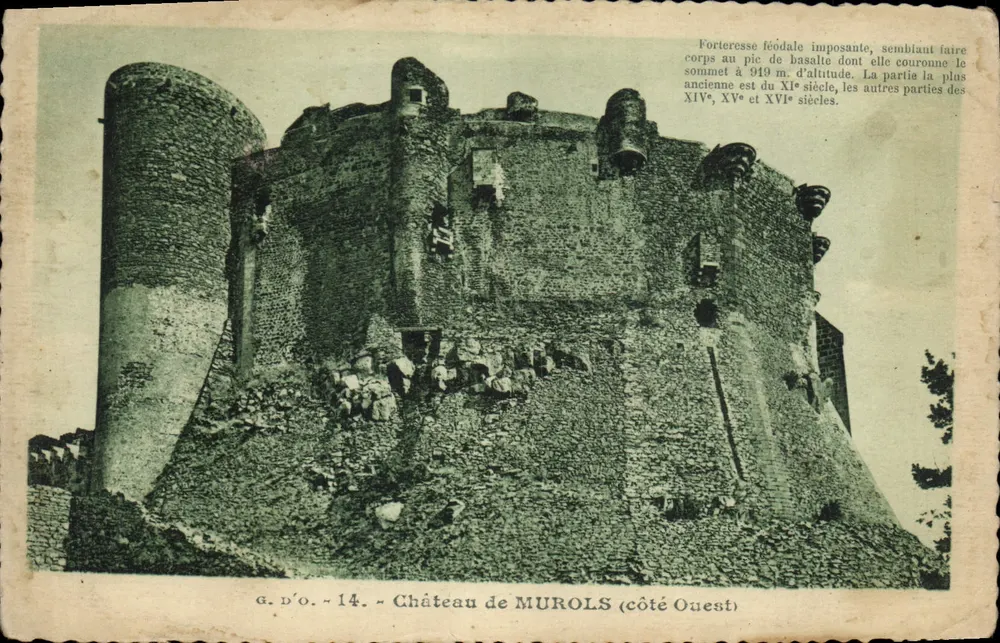 Castelo de MUROLS (lado Oeste) — Fortaleza feudal no pico de basalto — g. d’o. - 14 - Frente