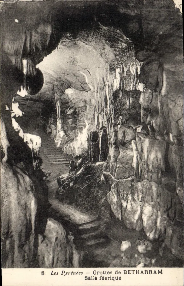 Pyrénées – Jaskinie BETHARRAM – Sala feryczna - Awers